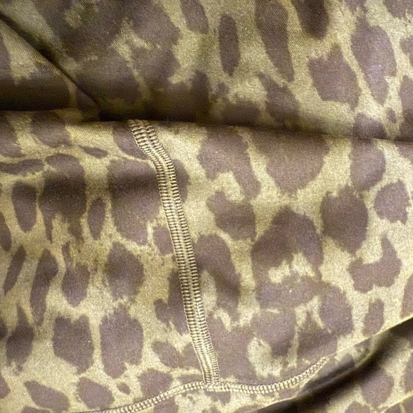 4 pair - Victoria Secret Athletic Athleisure leggings size 8 - Picture 10 of 10